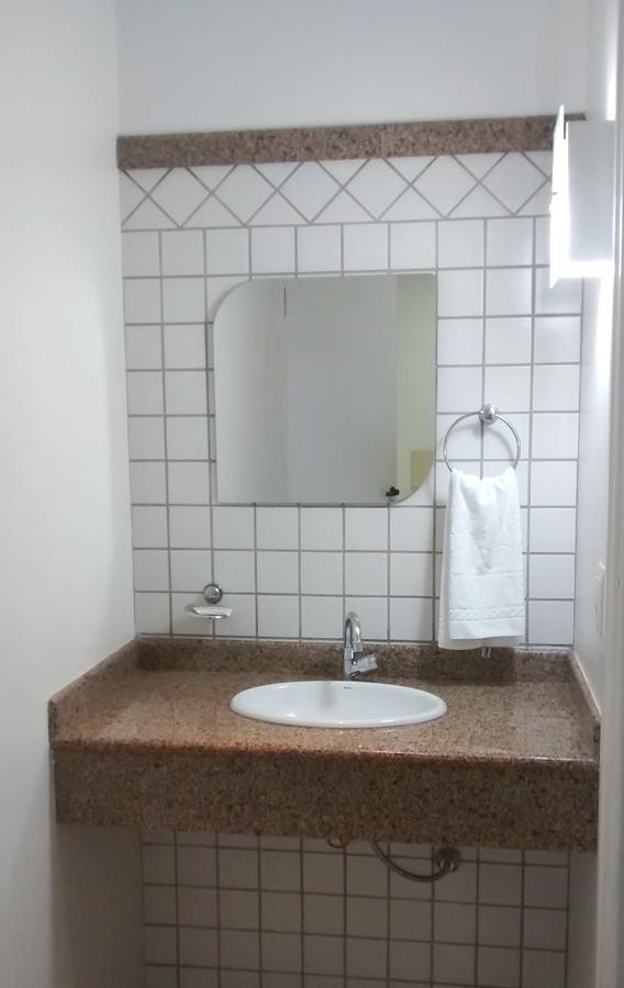 Holambra Garden Hotel ภายนอก รูปภาพ Bathroom